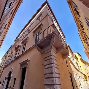 Ych-pretty Flat Close Pantheon , Rome Italy